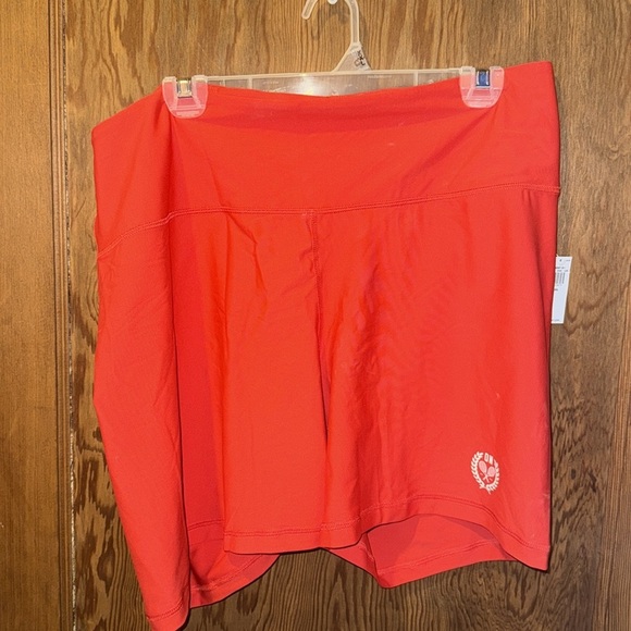 Old navy red sports bra and bike shorts set - Picture 4 of 5